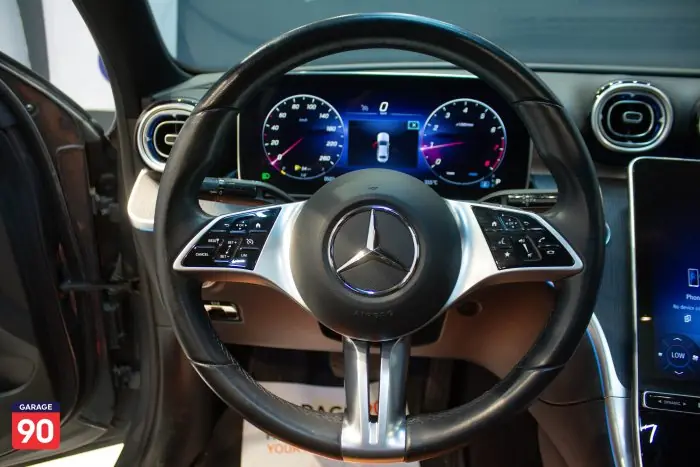 Mercedes-Benz C180 2023 - صورة 14