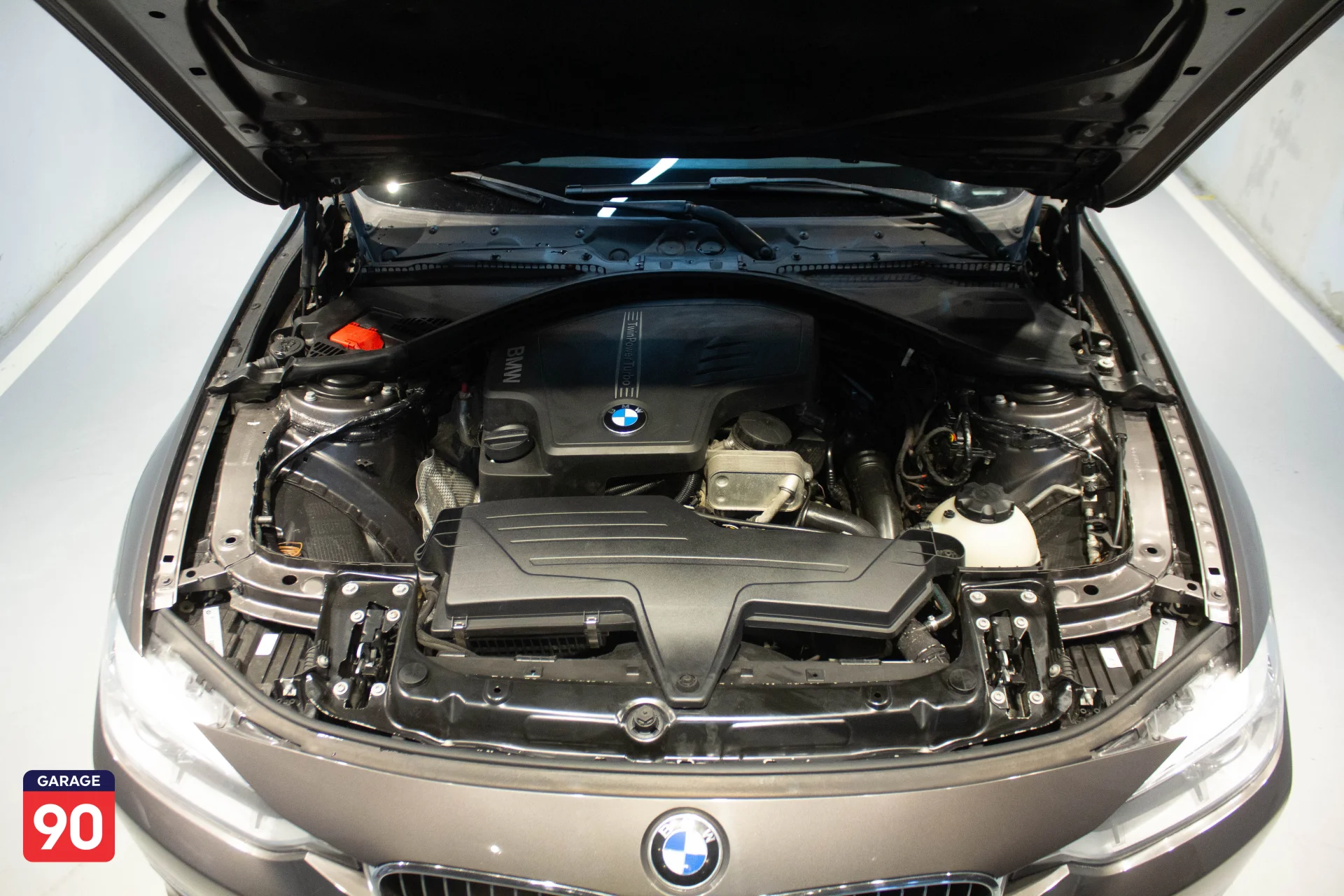 BMW 320 luxury Import 2013 - صورة 7