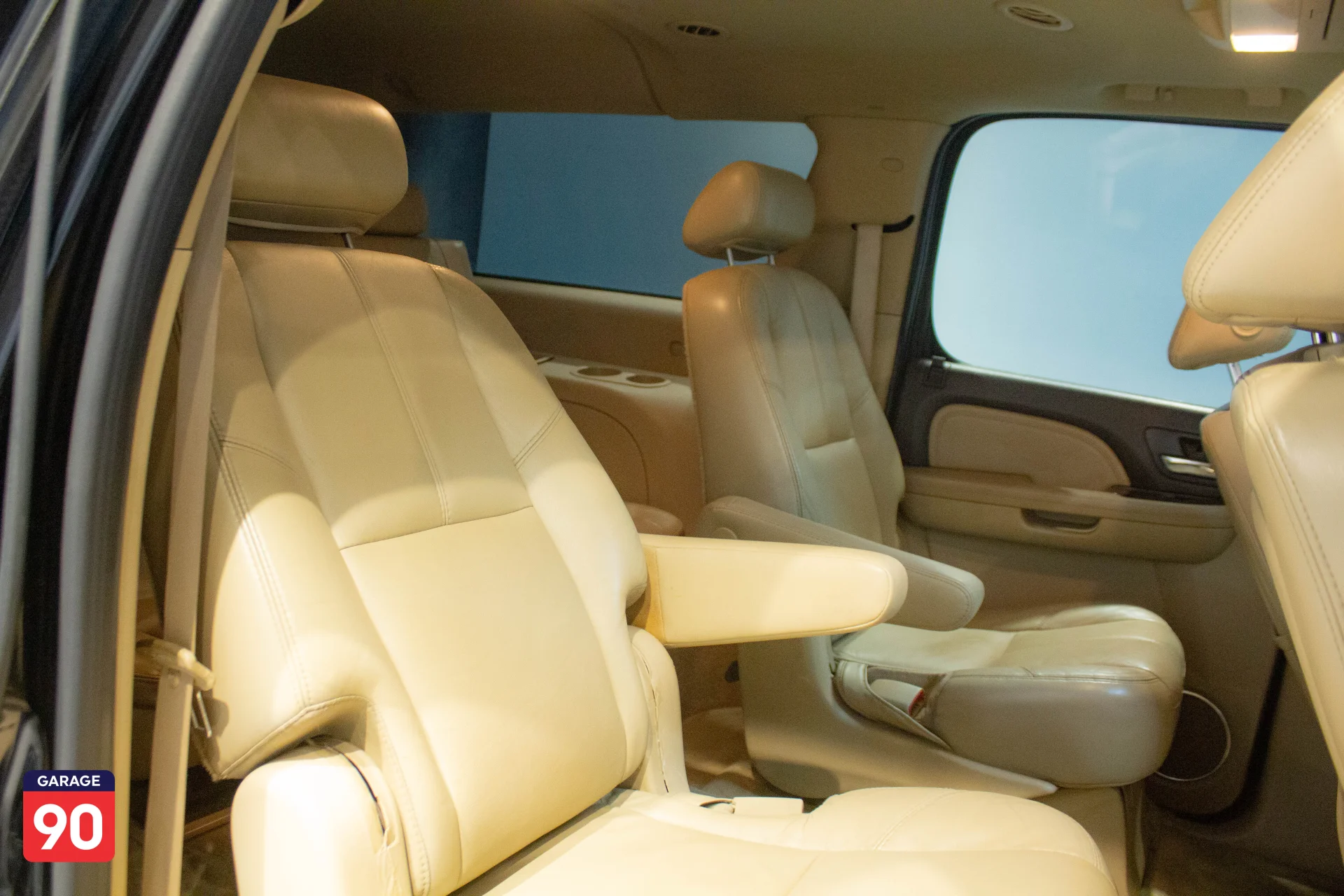 GMC Yukon XL Import 2008 - صورة 18