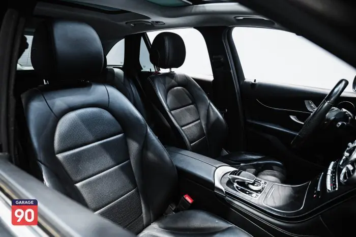 Mercedes-Benz GLC300 2019 - صورة 15
