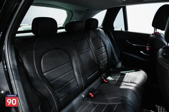 Mercedes-Benz GLC300 2019 - صورة 16
