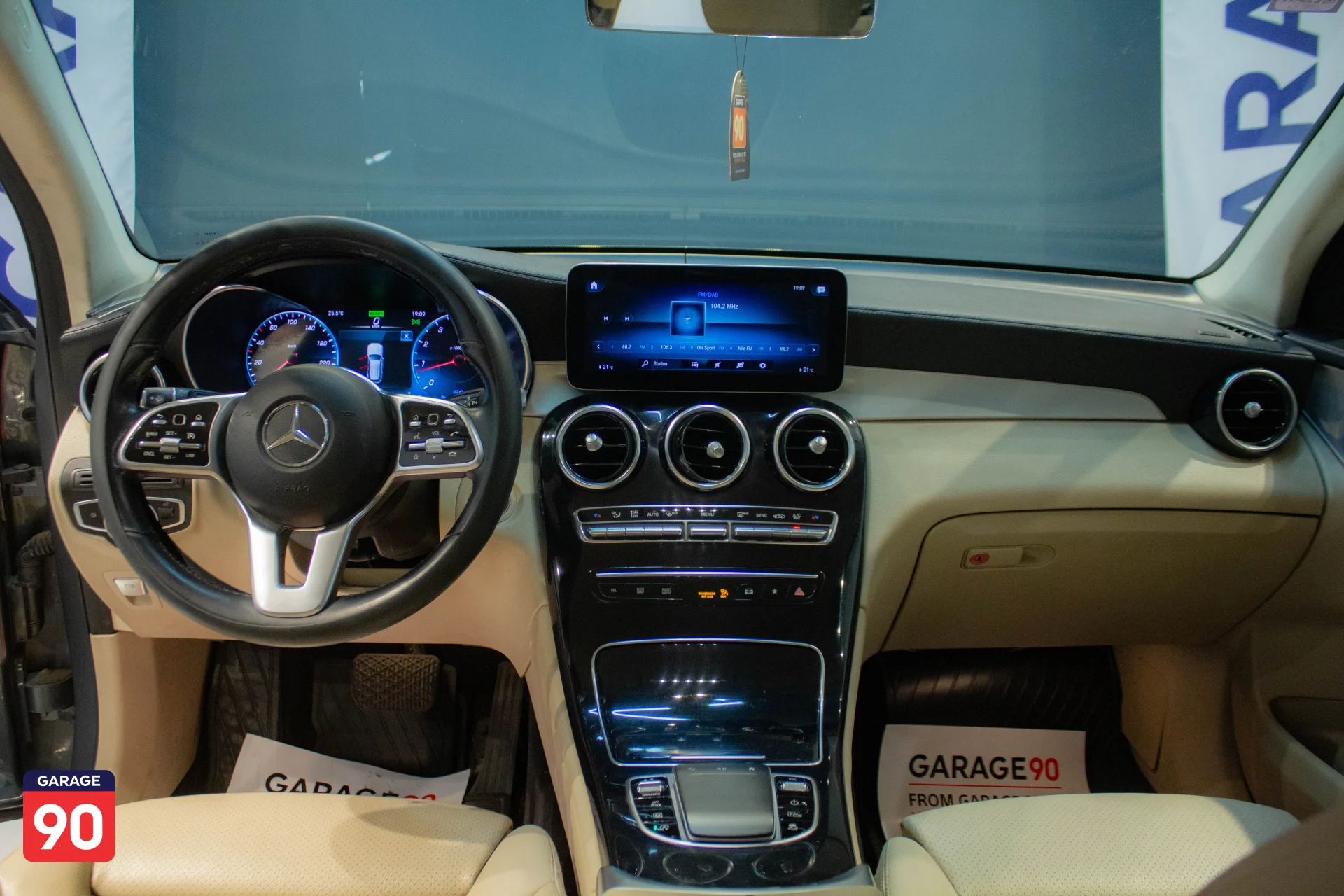 Mercedes Glc200 Import 2021 - صورة 10
