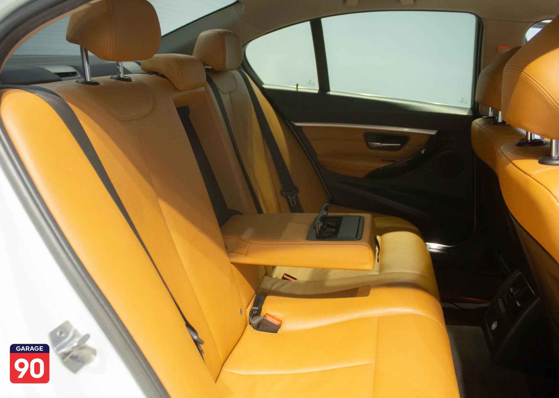 Bmw 318i Luxury Wakeel 2018 - صورة 19