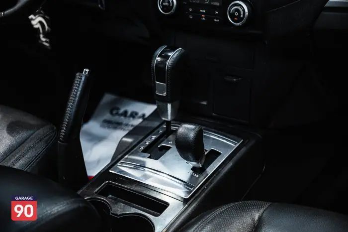 Mitsubishi Pajero 2011 - صورة 13