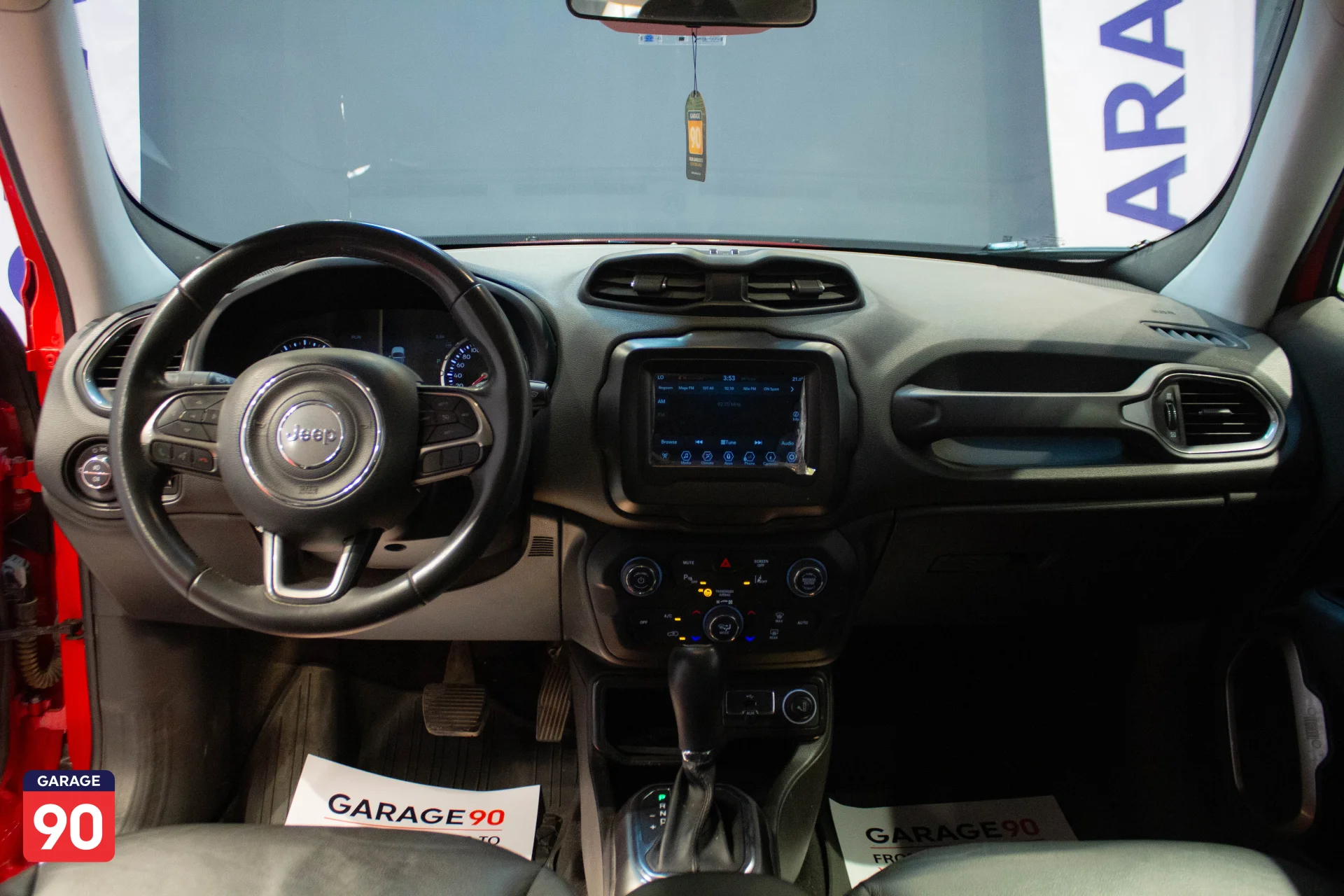 Jeep Renegade Limited SUV Wakeel 2022 - صورة 11
