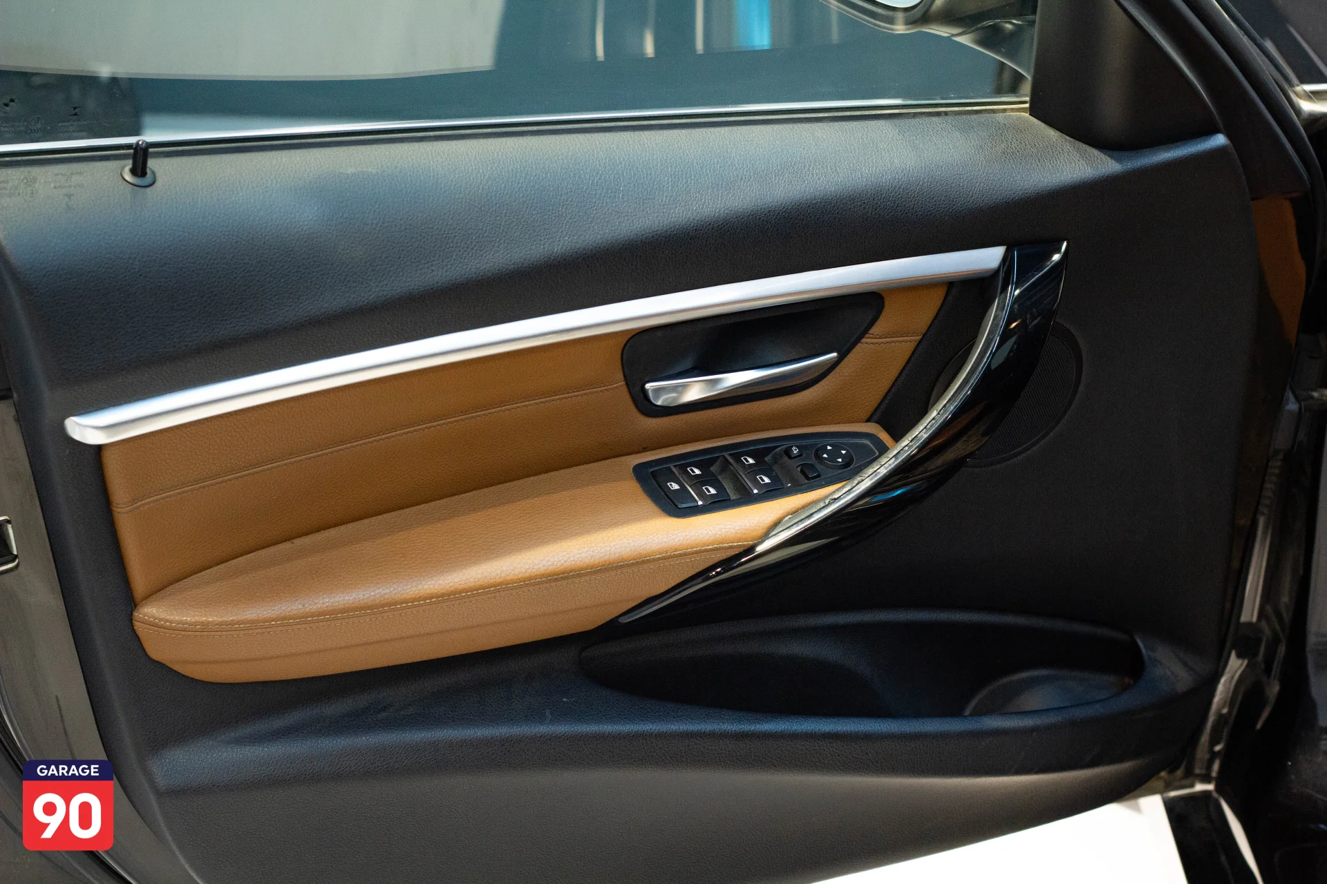 Bmw 318 Luxury Wakeel 2016 - صورة 17
