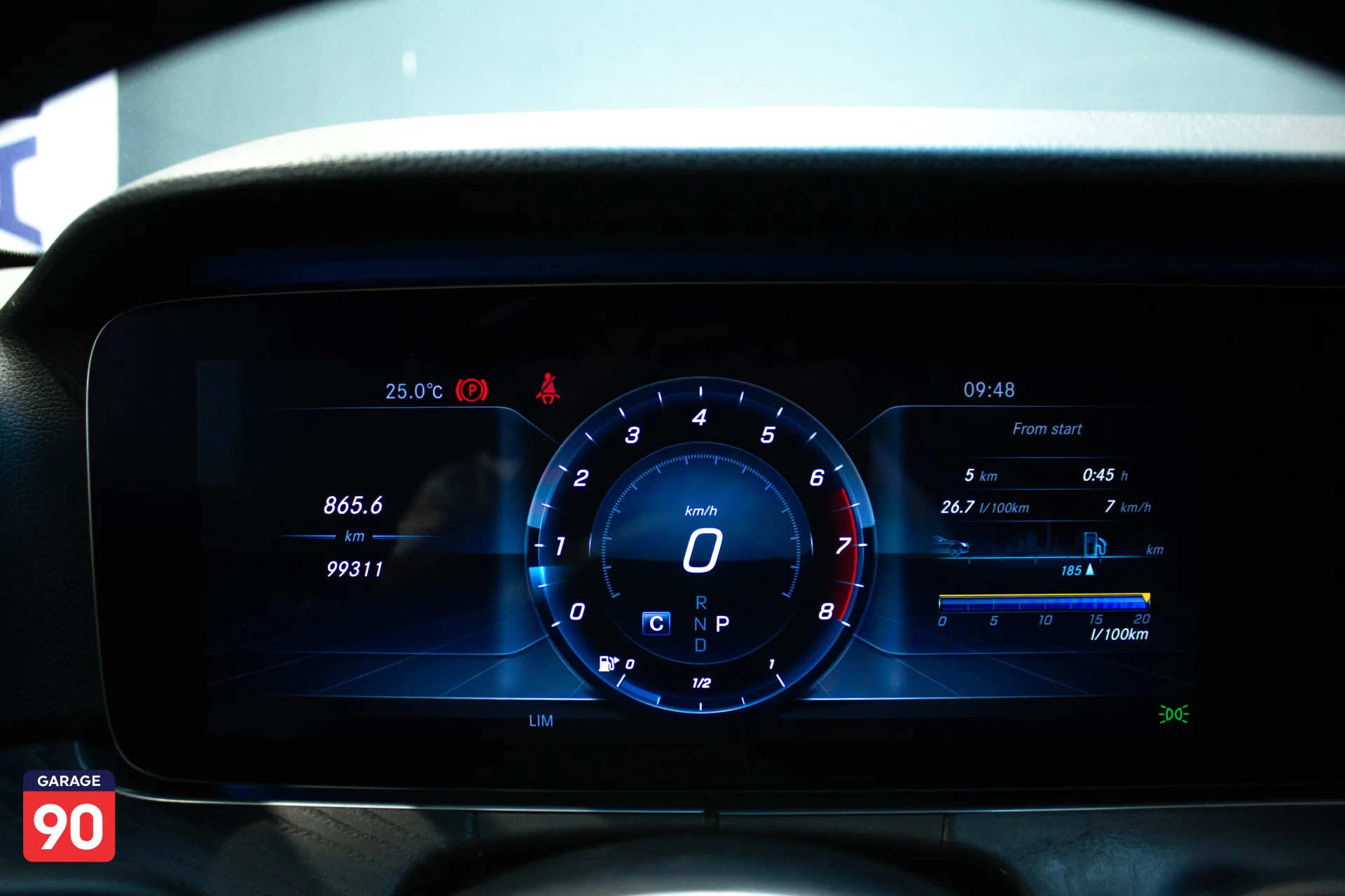 Mercedes E200 Sport Style Wakeel 2020 - صورة 14