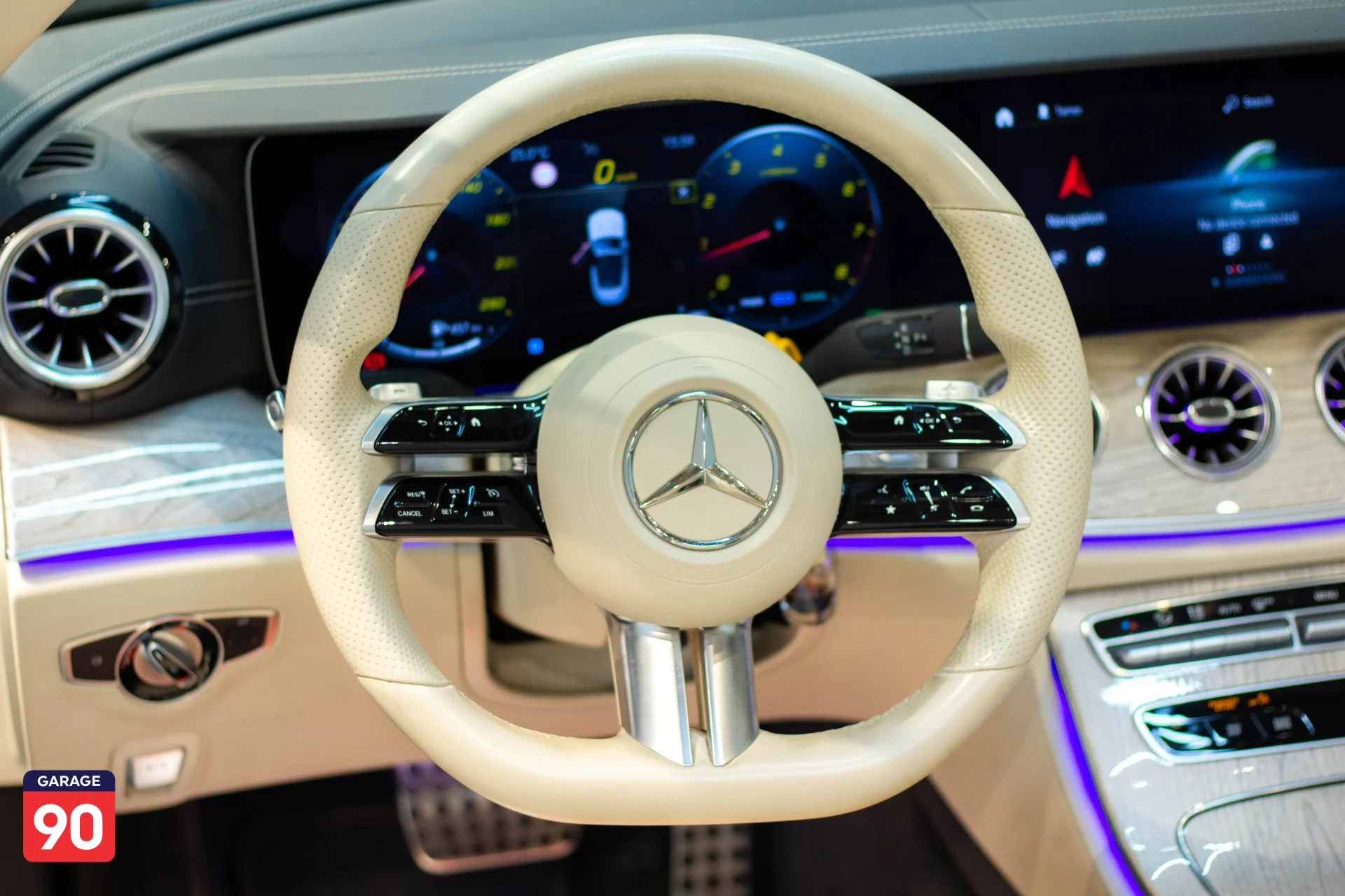 Mercedes E200 Cabriolet AMG Import 2021 - صورة 14