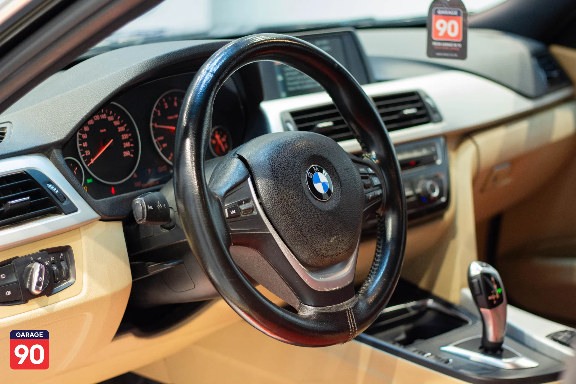 Bmw 318 Luxury Import 2017 - صورة 11