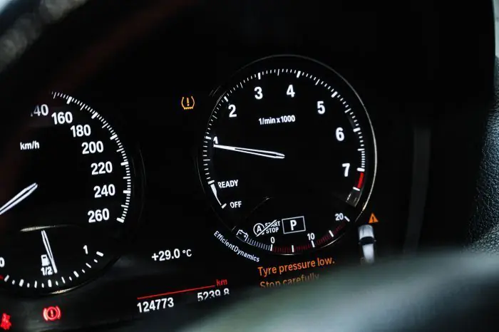bmw 118i 2019 - صورة 12