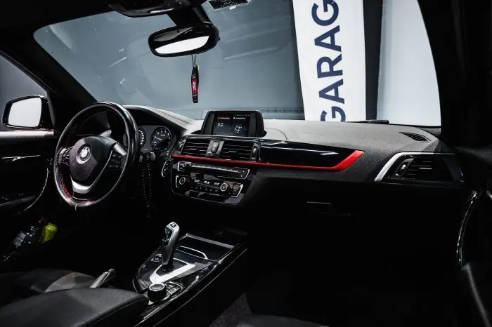 bmw 118i 2019 - صورة 11