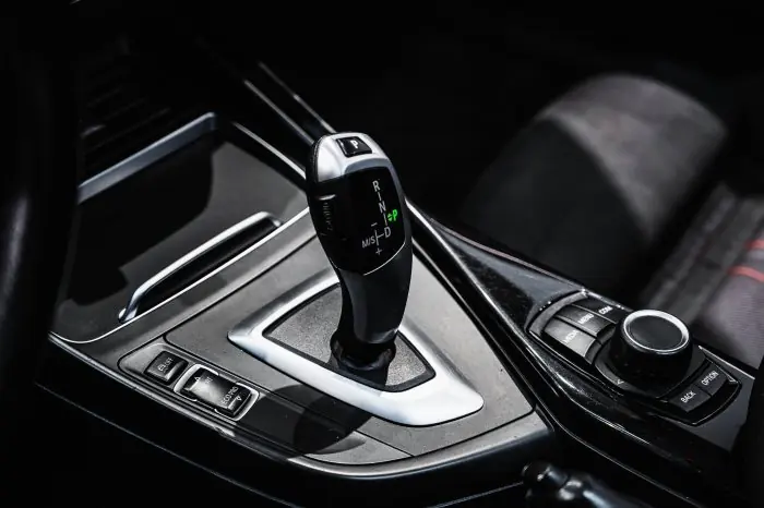 bmw 118i 2019 - صورة 14