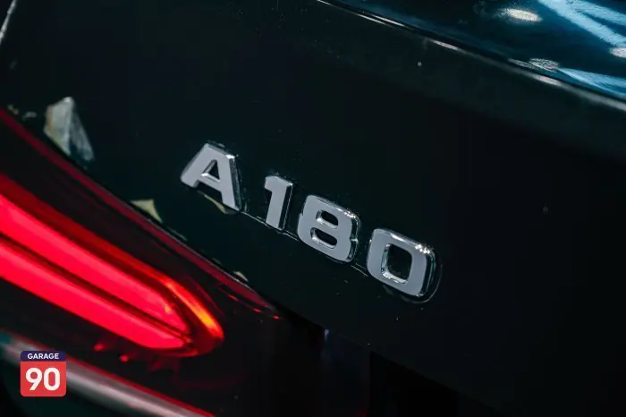 Mercedes-Benz A180 2021 - صورة 12
