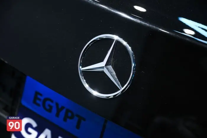 Mercedes-Benz C180 2023 - صورة 9