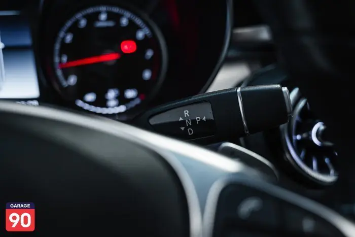 Mercedes-Benz GLC250 2019 - صورة 16