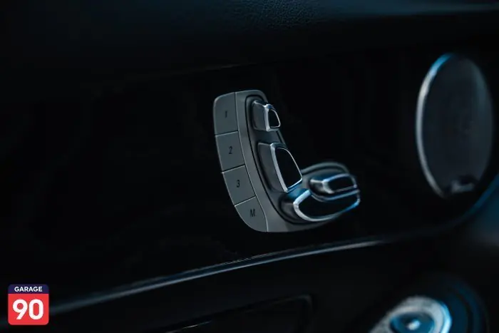 Mercedes-Benz GLC250 2019 - صورة 18