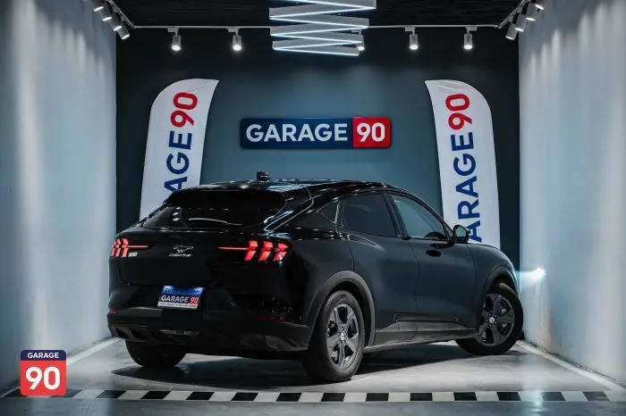 Ford Mustang 2022 - صورة 6