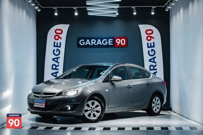 Opel Astra 2021 - صورة 2