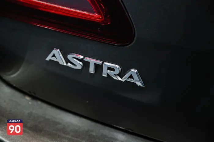 Opel Astra 2021 - صورة 10