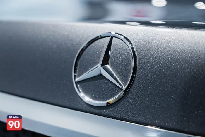 Mercedes-Benz E300 2021 - صورة 11
