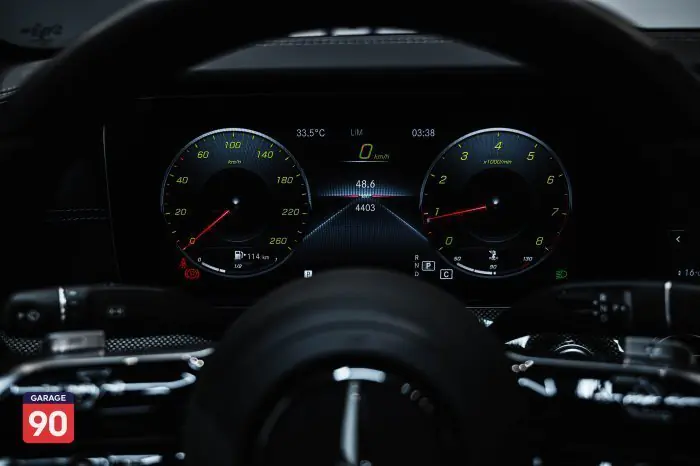 Mercedes-Benz E300 2021 - صورة 19