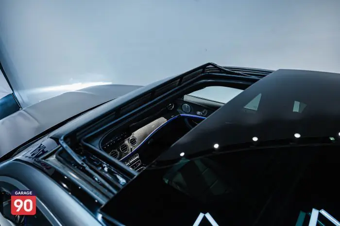 Mercedes-Benz E300 2021 - صورة 17