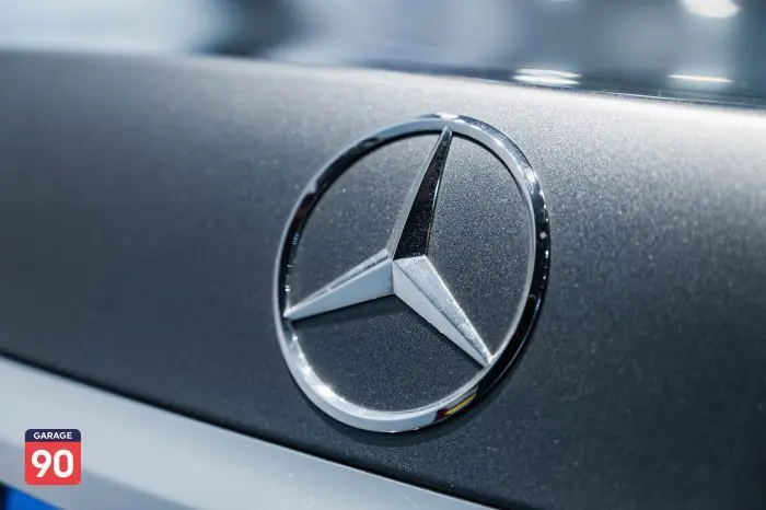 Mercedes-Benz E300 2021 - صورة 11