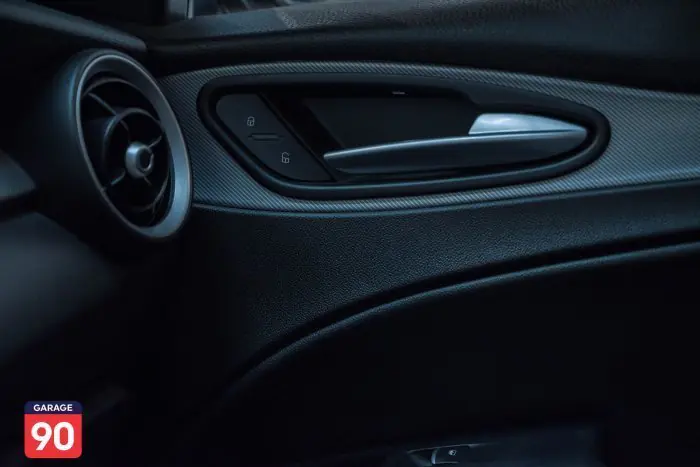 Alfa Romeo Stelvio 2020 - صورة 17