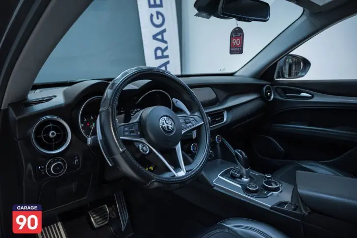 Alfa Romeo Stelvio 2020 - صورة 11