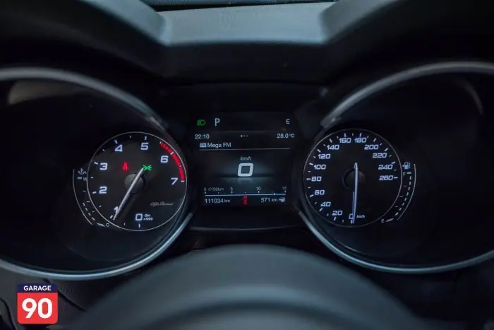 Alfa Romeo Stelvio 2020 - صورة 14