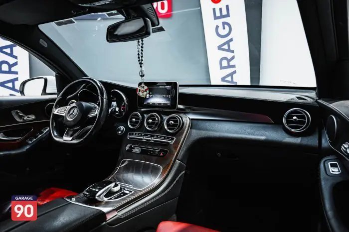 Mercedes-Benz GLC250 2018 - صورة 11