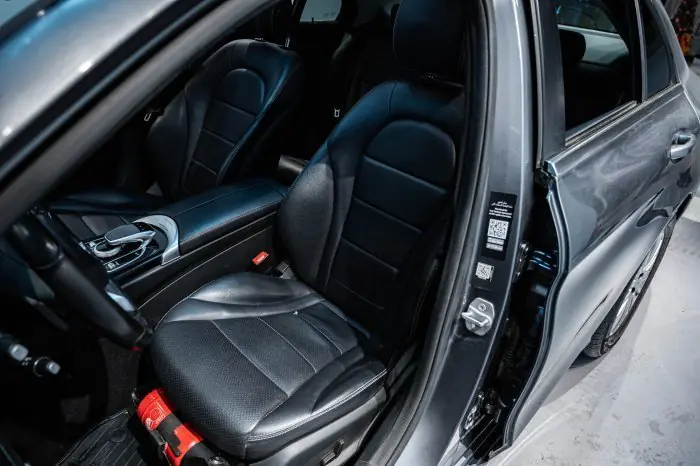 Mercedes-Benz C180 2018 - صورة 19
