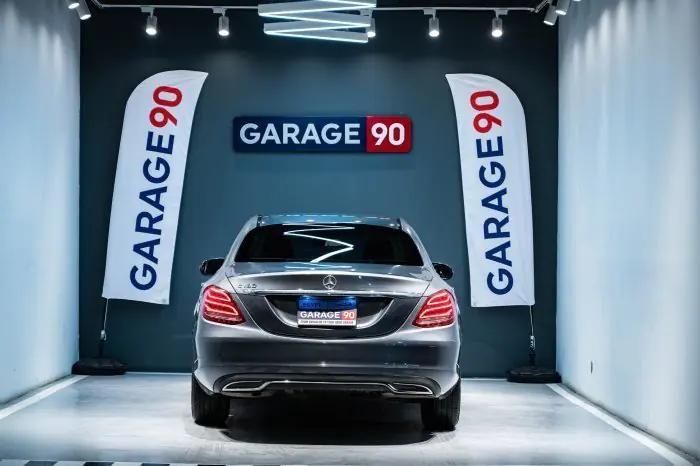 Mercedes-Benz C180 2018 - صورة 4