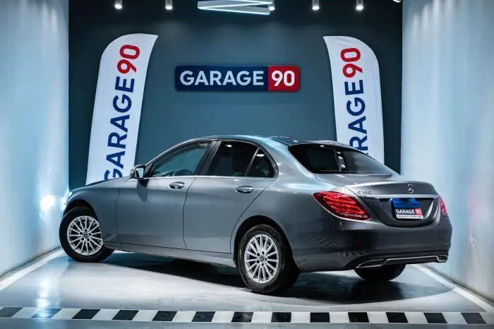 Mercedes-Benz C180 2018 - صورة 5
