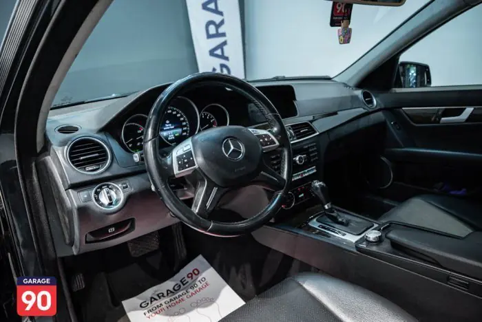 Mercedes-Benz C180 2014 - صورة 11