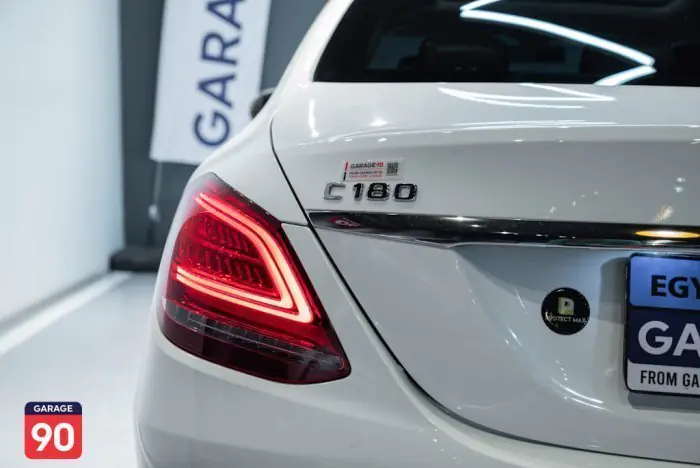 Mercedes-Benz C180 2019 - صورة 8