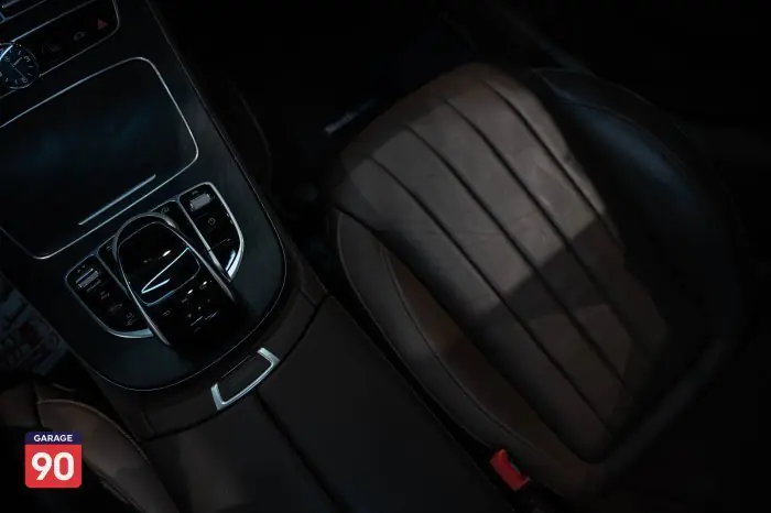 Mercedes-Benz E350e 2018 - صورة 16
