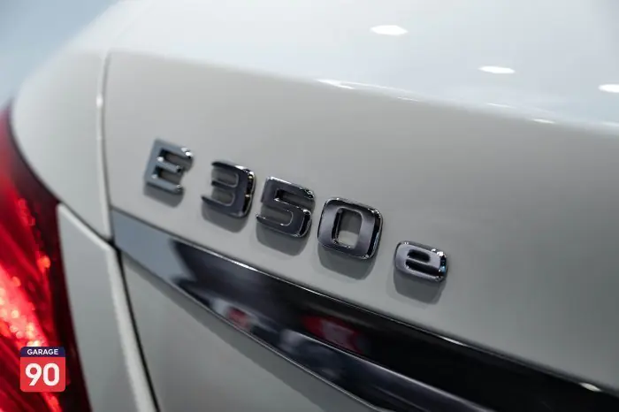 Mercedes-Benz E350e 2018 - صورة 8