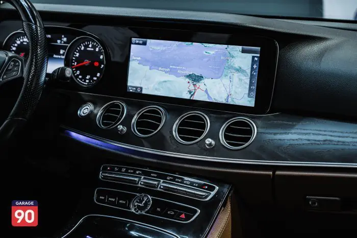 Mercedes-Benz E180 2017 - صورة 15