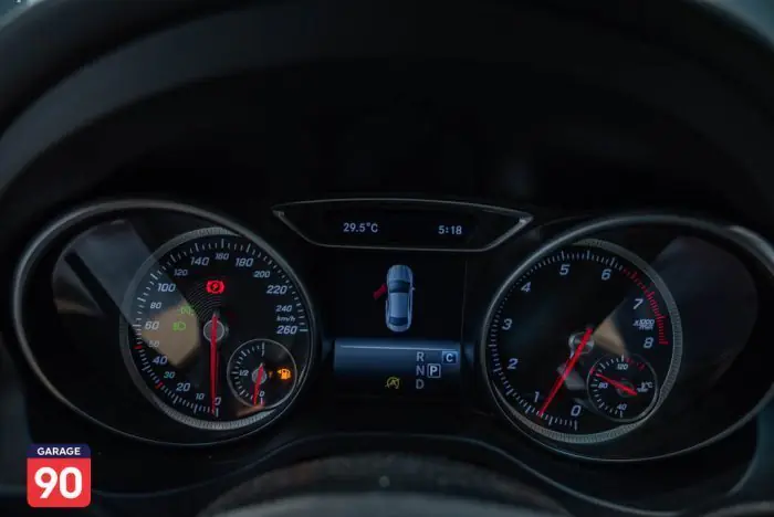 Mercedes-Benz CLA180 2019 - صورة 14