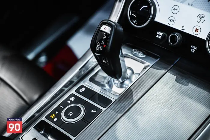 Land Rover Sport 2022 - صورة 17