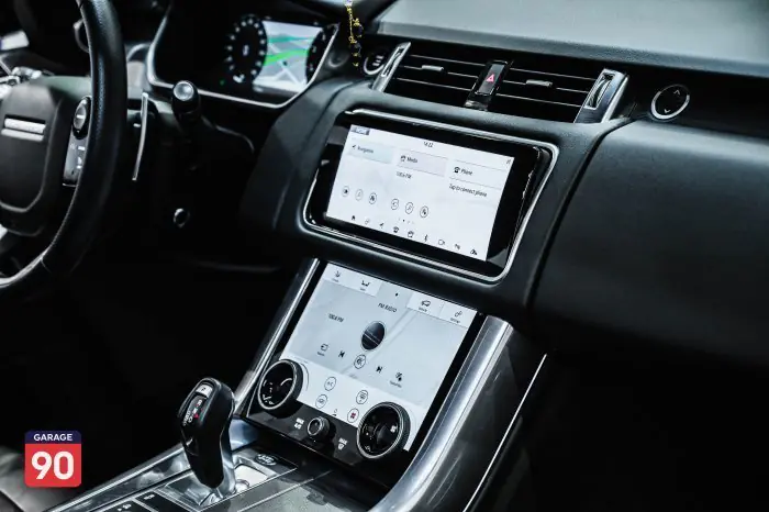 Land Rover Sport 2022 - صورة 14