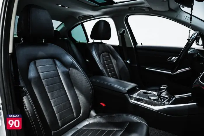 bmw 320i 2020 - صورة 16