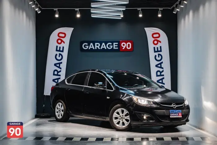 Opel Astra 2021 - صورة 3