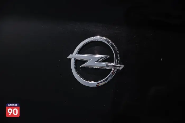 Opel Astra 2021 - صورة 9