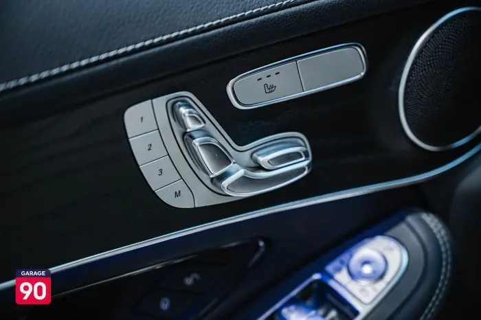 Mercedes-Benz GLC200 2023 - صورة 12