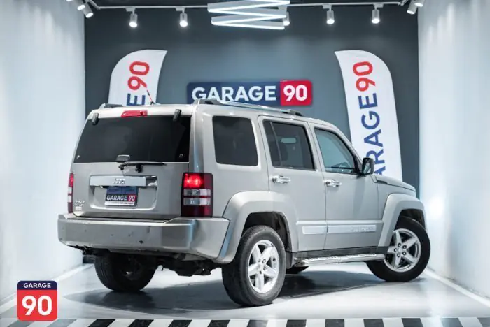 Jeep KK 2011 - صورة 2