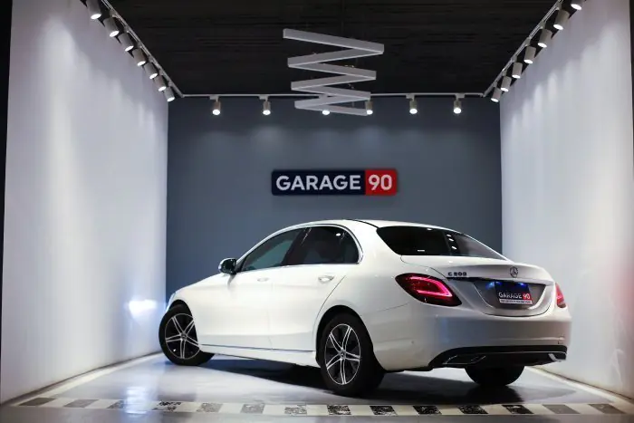 Mercedes-Benz C200 2020 - صورة 6