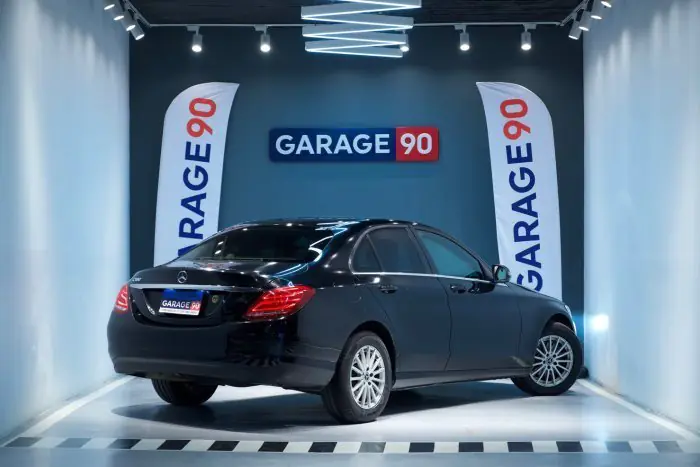 Mercedes-Benz C180 2018 - صورة 6