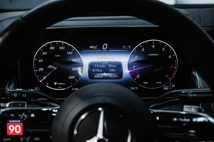 Mercedes-Benz GLC300 2023 - صورة 13